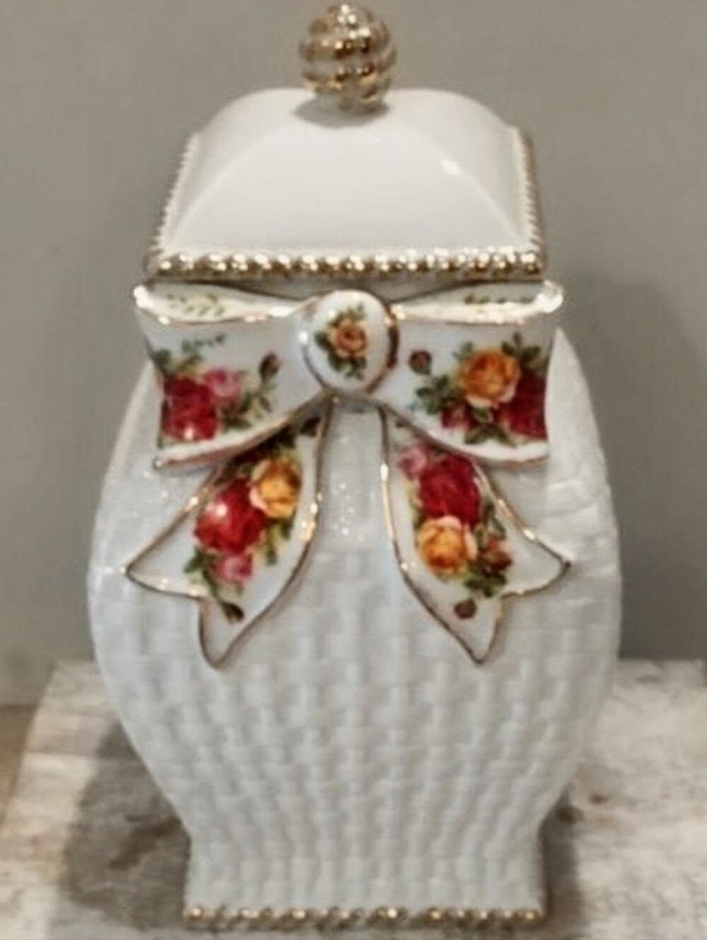 Royal Albert Country Roses Cookie Jar